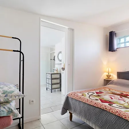 Le Bois Du Mas Bed and breakfast 3*